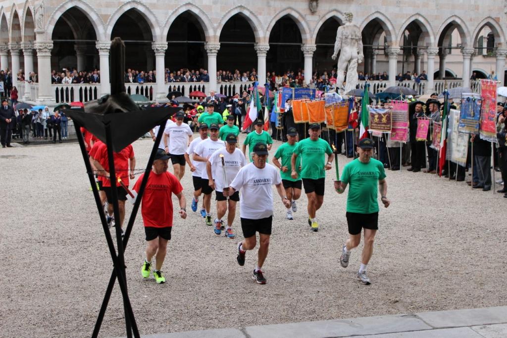 Sfavillante Maggio Cremisino – Le Fiamme Cremisi Protagoniste in cerimonie nazionali